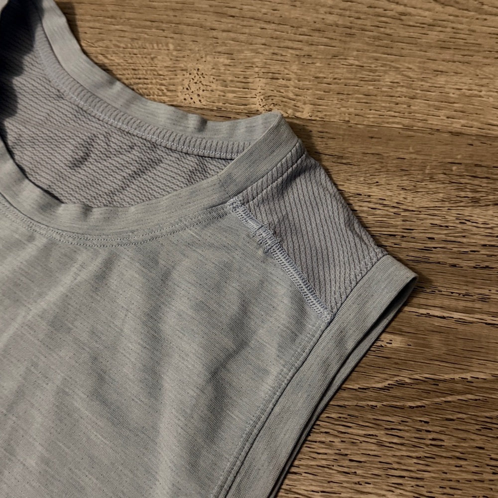Lululemon Athletica Light Gray Sleeveless Top - Picture 2 of 4